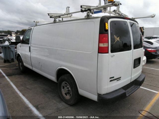 Photo 2 VIN: 1GCWGFBAXB1103339 - CHEVROLET EXPRESS CARGO VAN 