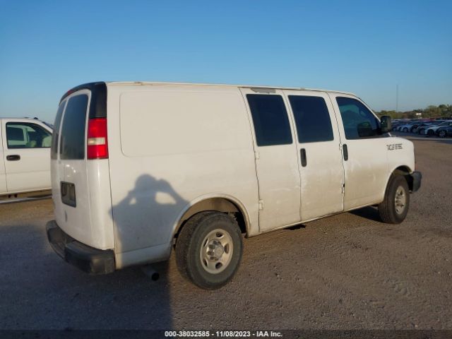 Photo 3 VIN: 1GCWGFBAXB1115524 - CHEVROLET EXPRESS 2500 