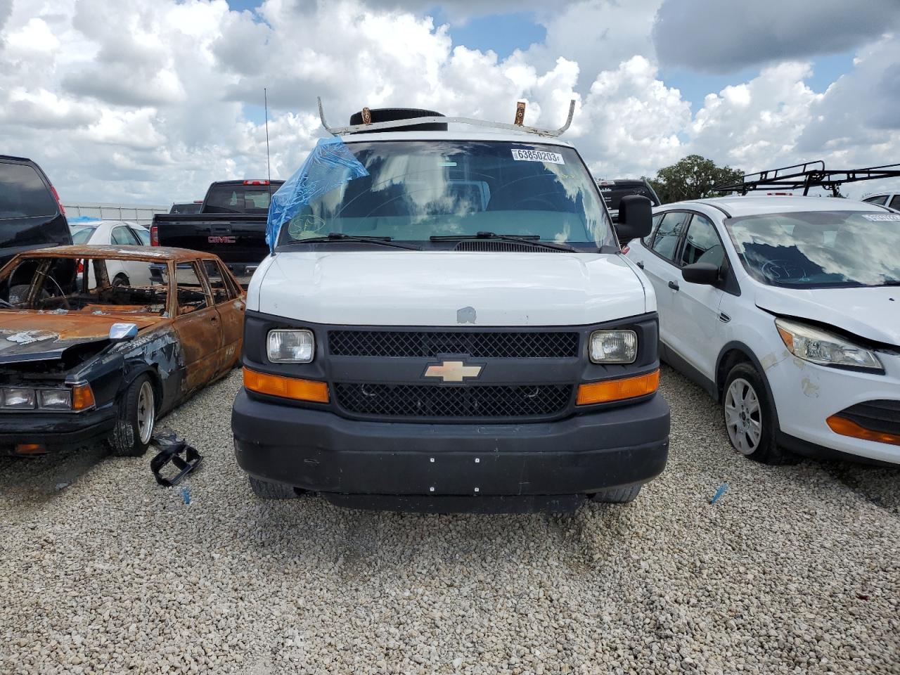 Photo 4 VIN: 1GCWGFBG8C1154845 - CHEVROLET EXPRESS 