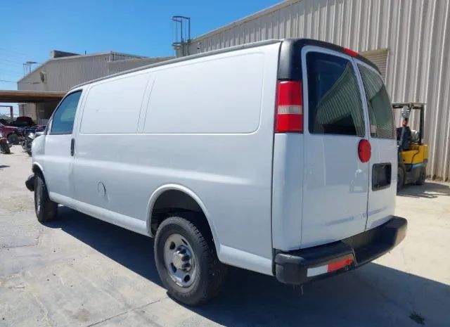 Photo 2 VIN: 1GCWGFCA0D1148047 - CHEVROLET EXPRESS CARGO VAN 