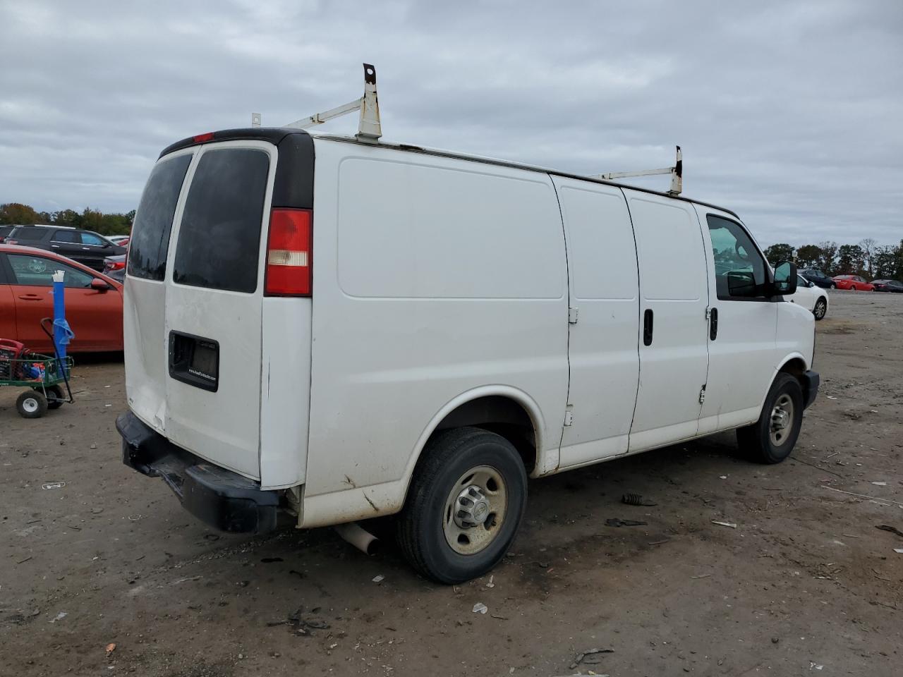 Photo 2 VIN: 1GCWGFCA1C1131207 - CHEVROLET EXPRESS 