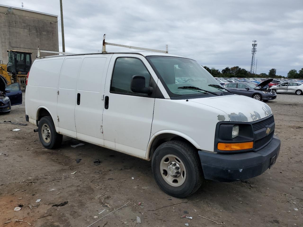 Photo 3 VIN: 1GCWGFCA1C1131207 - CHEVROLET EXPRESS 