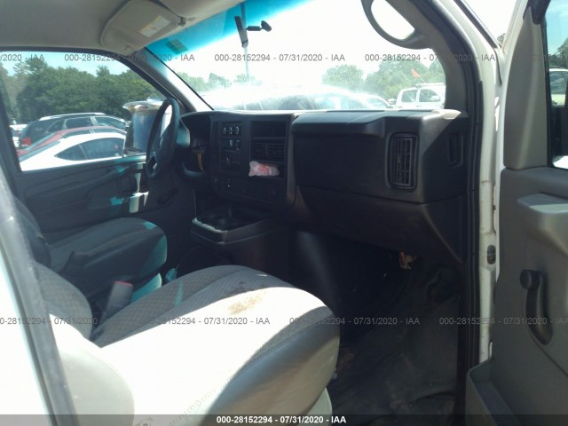 Photo 4 VIN: 1GCWGFCA1D1186533 - CHEVROLET EXPRESS CARGO VAN 