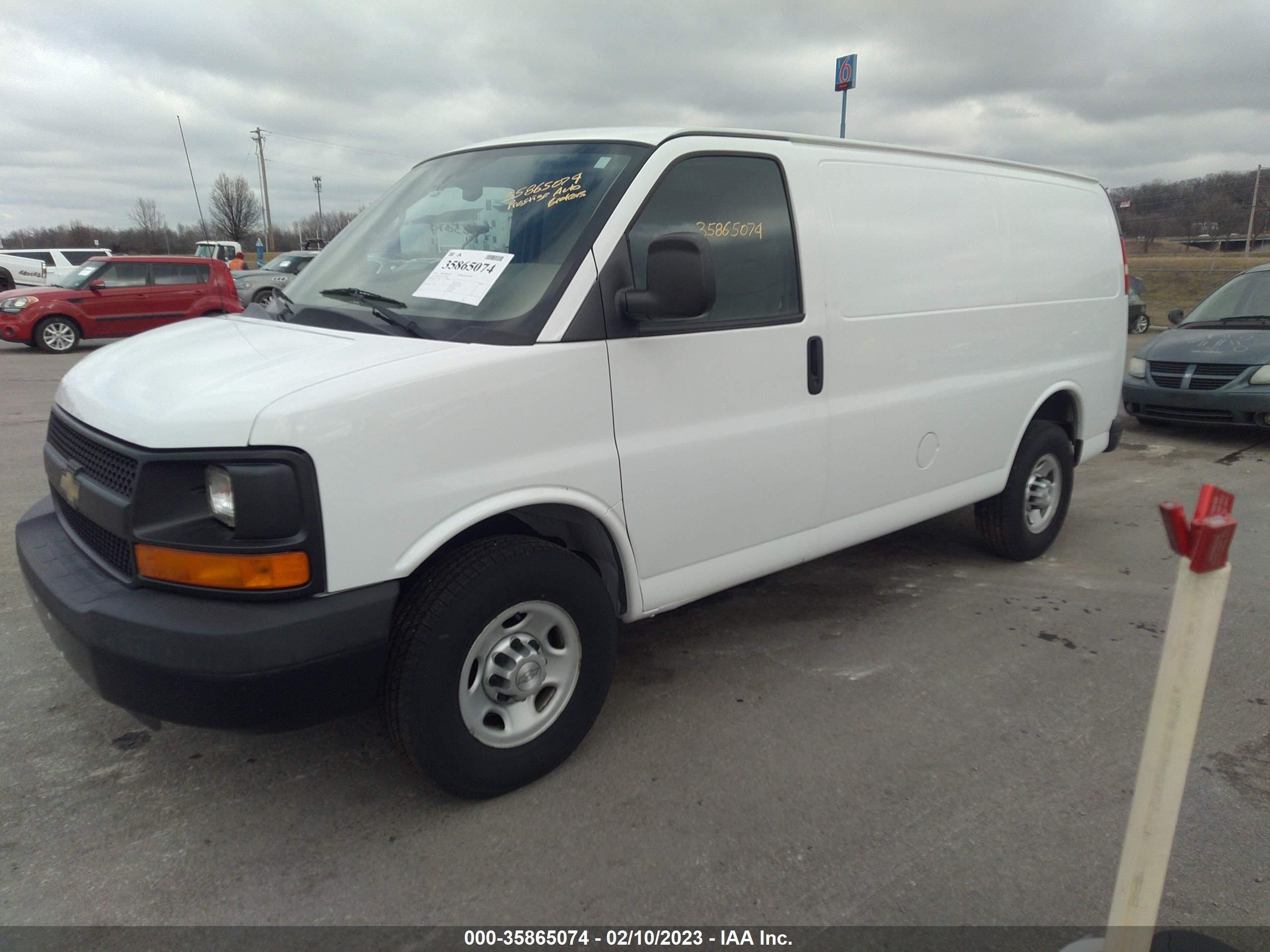 Photo 1 VIN: 1GCWGFCA1E1194438 - CHEVROLET EXPRESS 