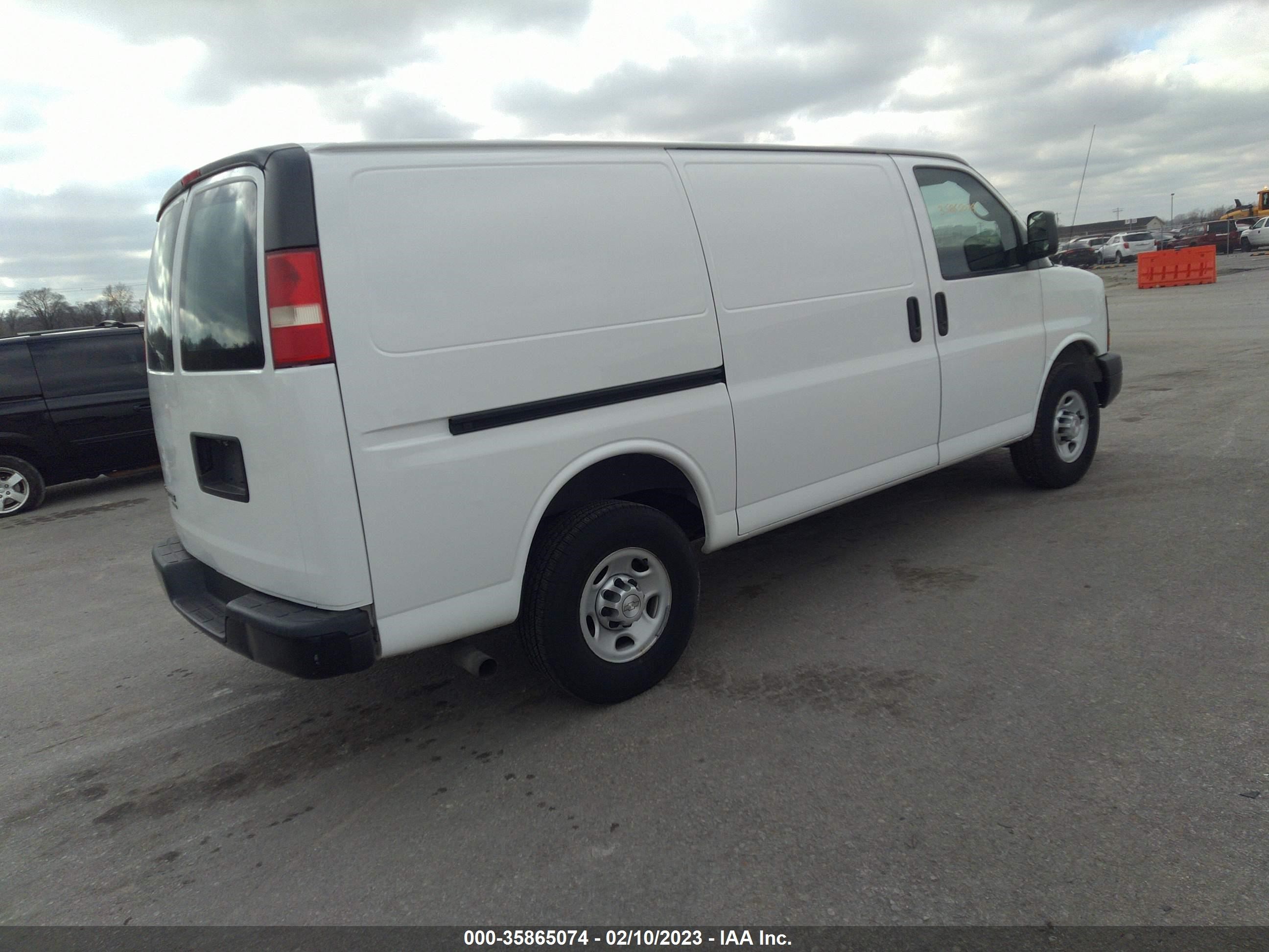 Photo 3 VIN: 1GCWGFCA1E1194438 - CHEVROLET EXPRESS 