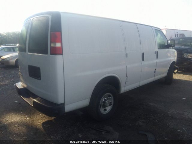 Photo 3 VIN: 1GCWGFCA2B1140531 - CHEVROLET EXPRESS CARGO VAN 