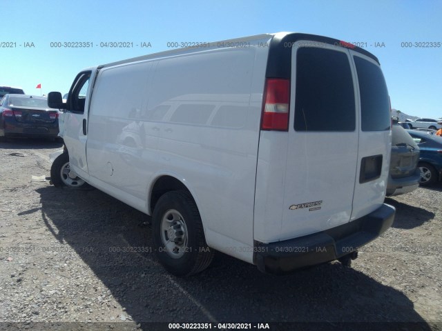 Photo 2 VIN: 1GCWGFCA2E1167717 - CHEVROLET EXPRESS CARGO VAN 