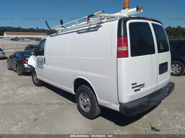 Photo 2 VIN: 1GCWGFCA4B1177743 - CHEVROLET EXPRESS CARGO VAN 