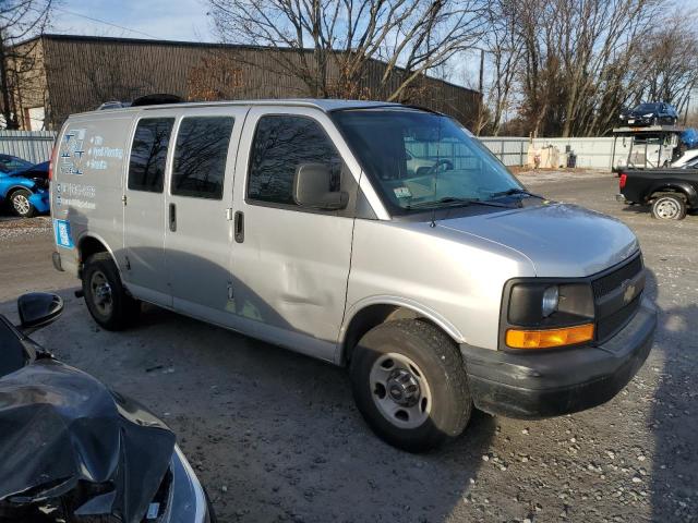 Photo 3 VIN: 1GCWGFCA5B1184944 - CHEVROLET EXPRESS 