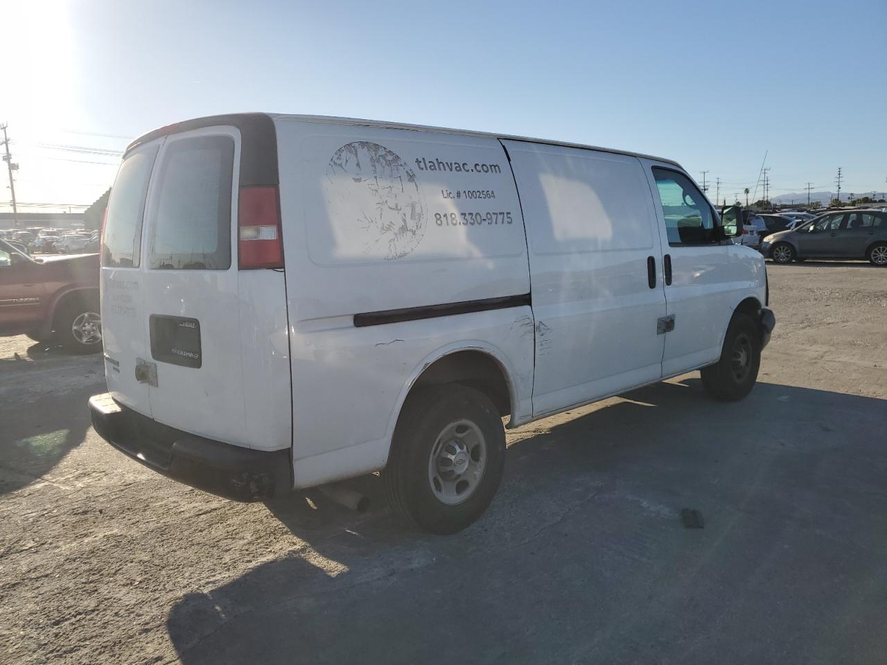 Photo 2 VIN: 1GCWGFCA5C1194326 - CHEVROLET EXPRESS 