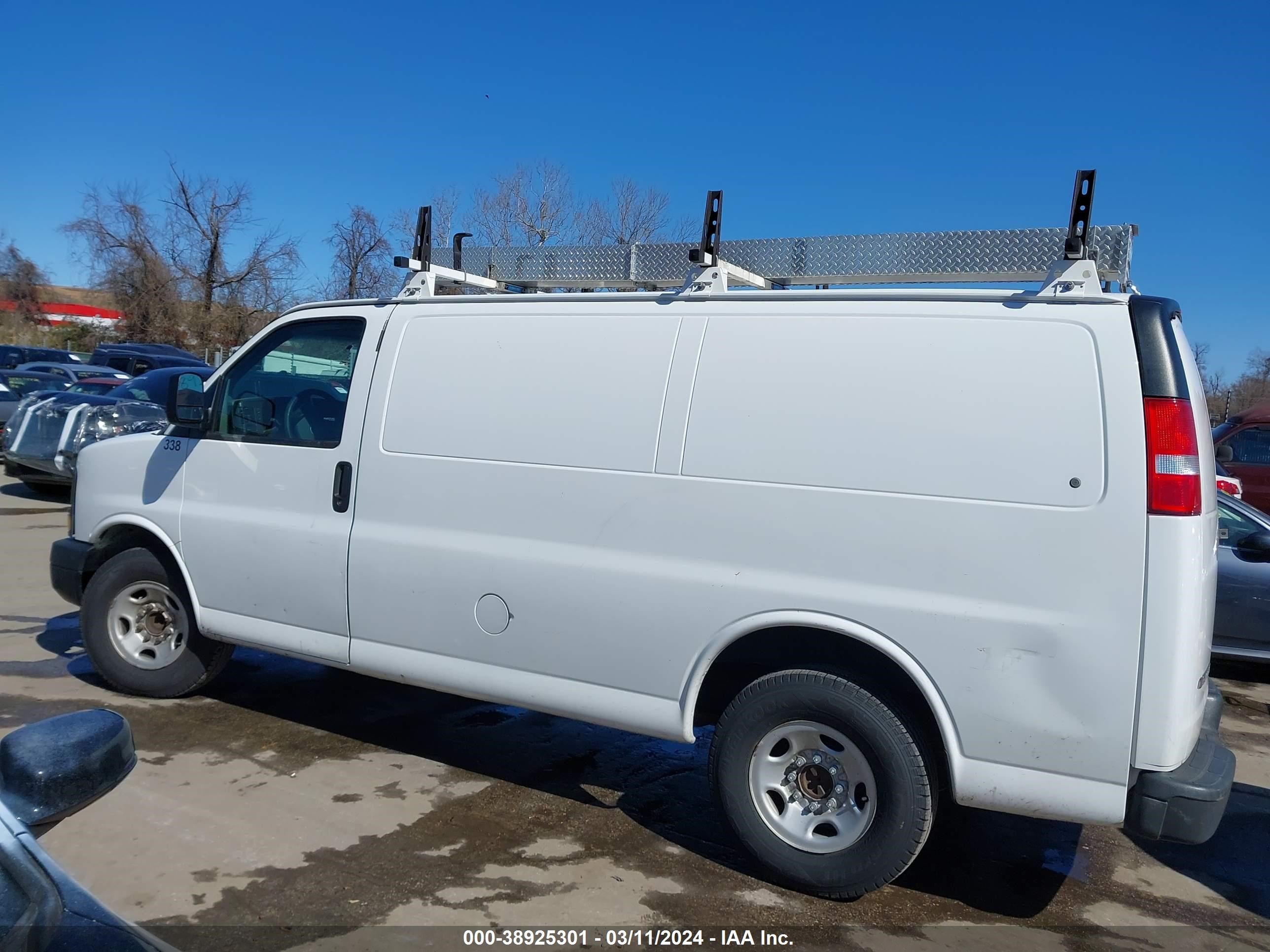 Photo 14 VIN: 1GCWGFCA5D1151218 - CHEVROLET EXPRESS 