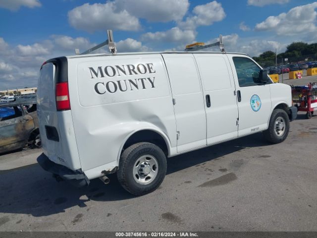 Photo 3 VIN: 1GCWGFCA6B1133890 - CHEVROLET EXPRESS 2500 