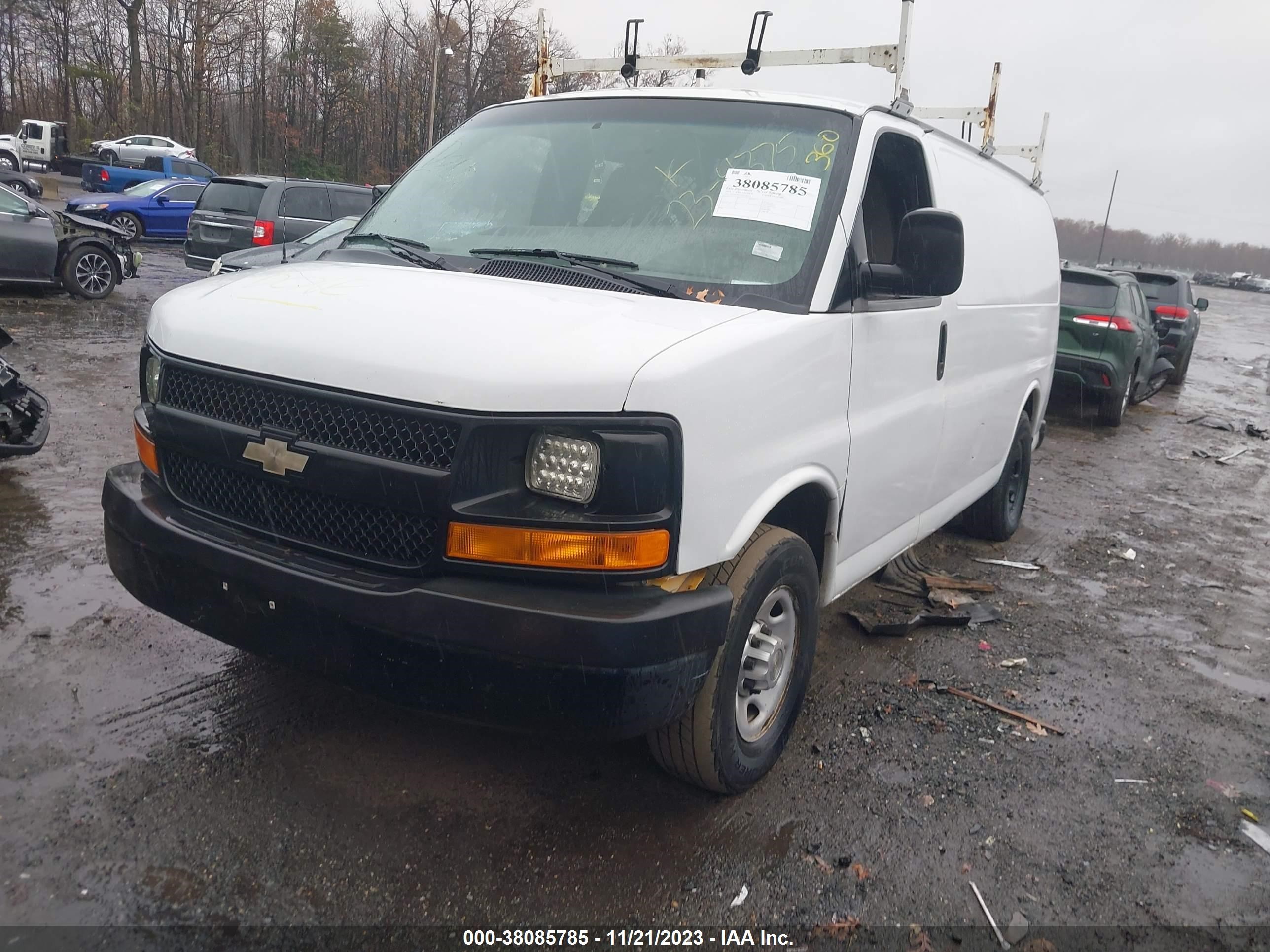 Photo 1 VIN: 1GCWGFCA6B1166145 - CHEVROLET EXPRESS 