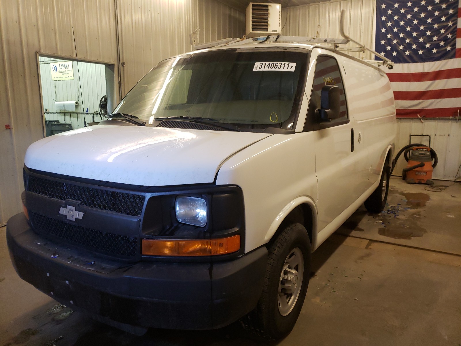 Photo 1 VIN: 1GCWGFCA6E1208401 - CHEVROLET EXPRESS G2 