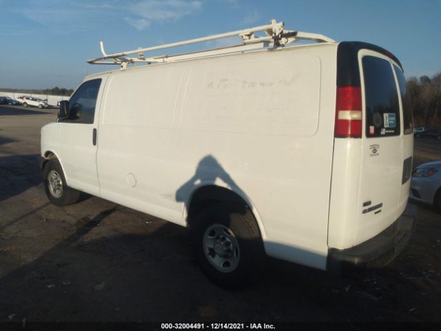 Photo 2 VIN: 1GCWGFCA7B1114605 - CHEVROLET EXPRESS CARGO VAN 