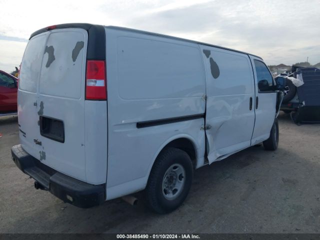 Photo 3 VIN: 1GCWGFCA7B1185027 - CHEVROLET EXPRESS 2500 