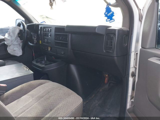 Photo 4 VIN: 1GCWGFCA7B1185027 - CHEVROLET EXPRESS 2500 