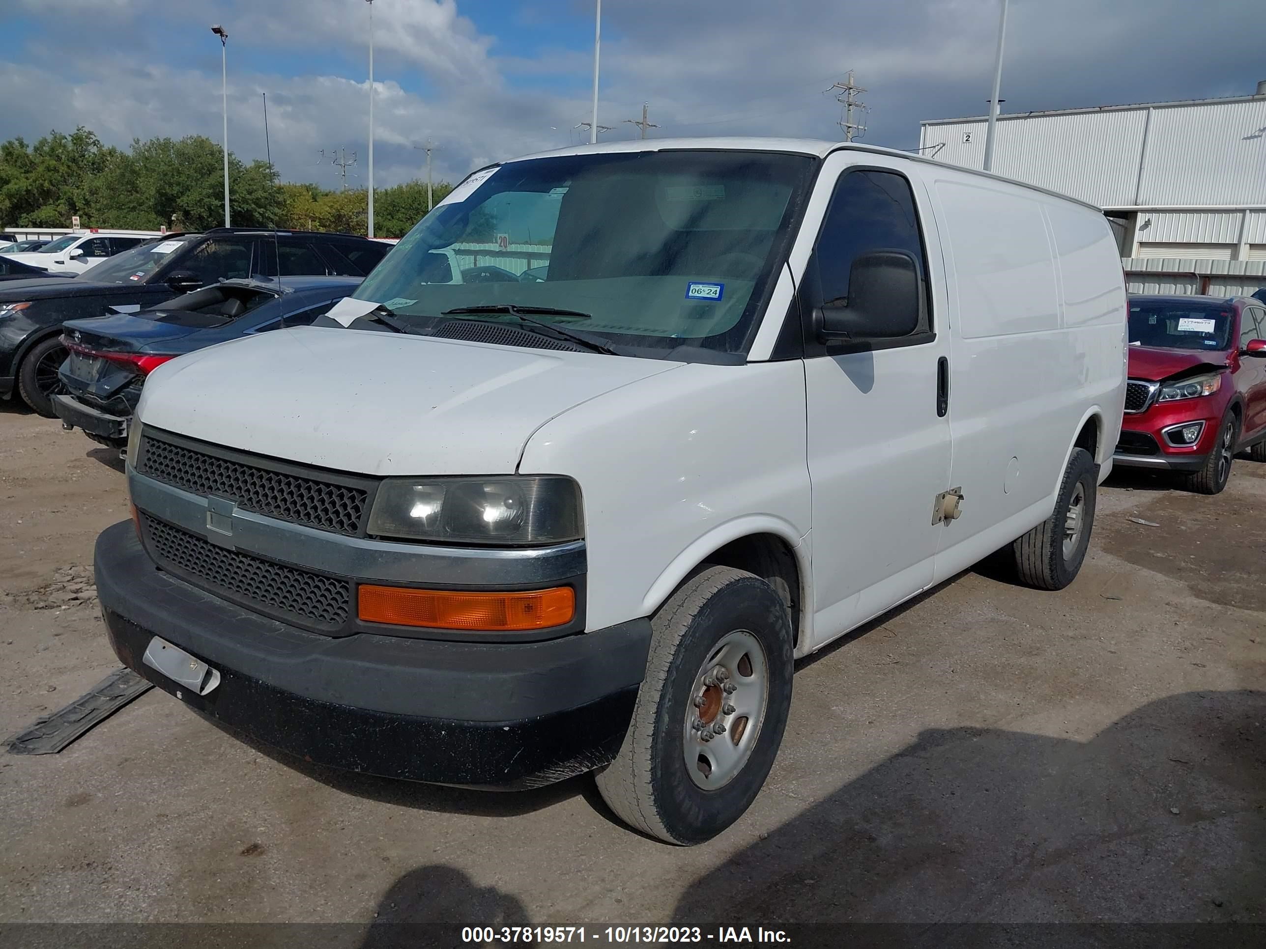 Photo 1 VIN: 1GCWGFCA7C1151719 - CHEVROLET EXPRESS 