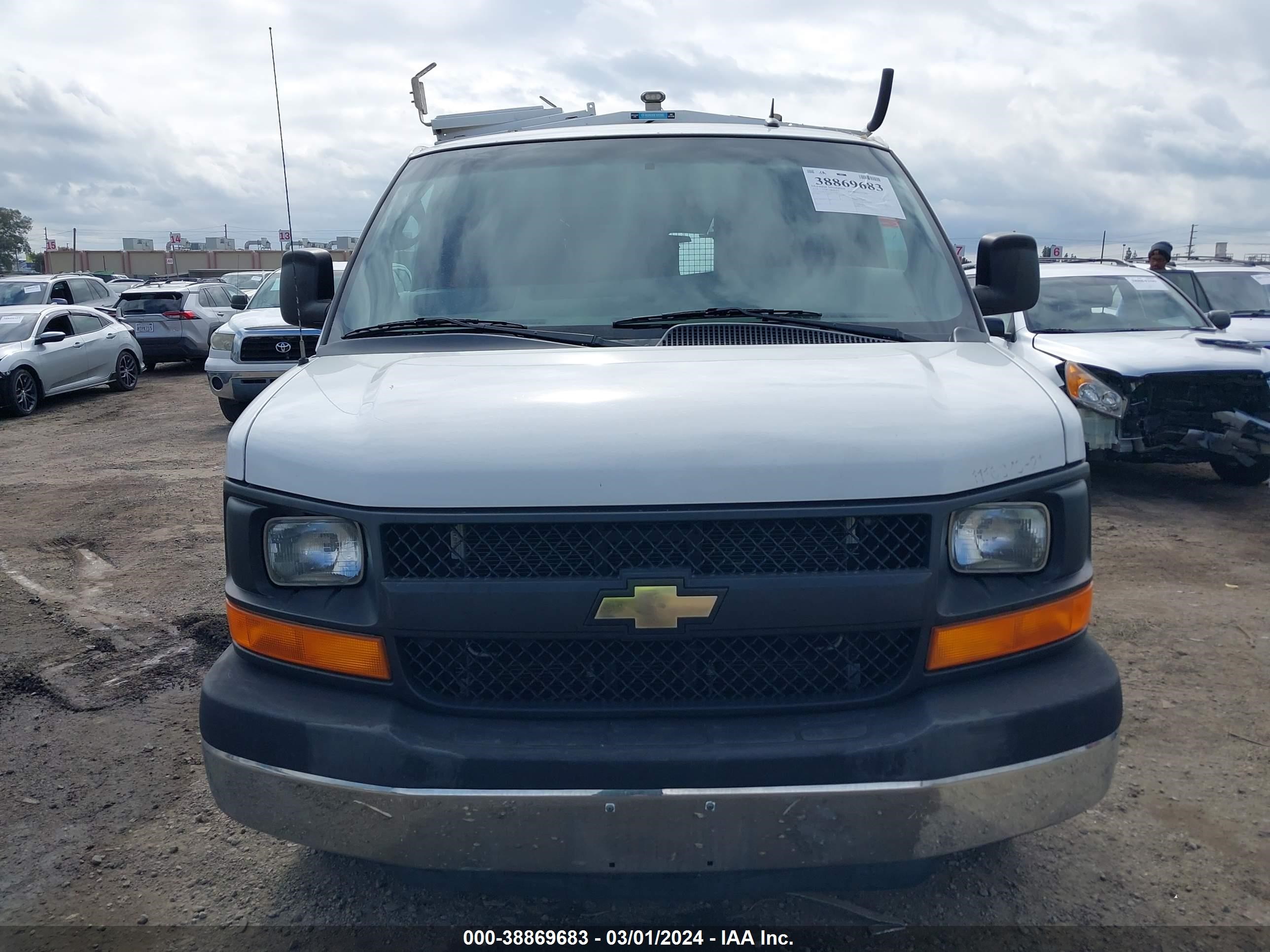 Photo 11 VIN: 1GCWGFCA7E1914292 - CHEVROLET EXPRESS 