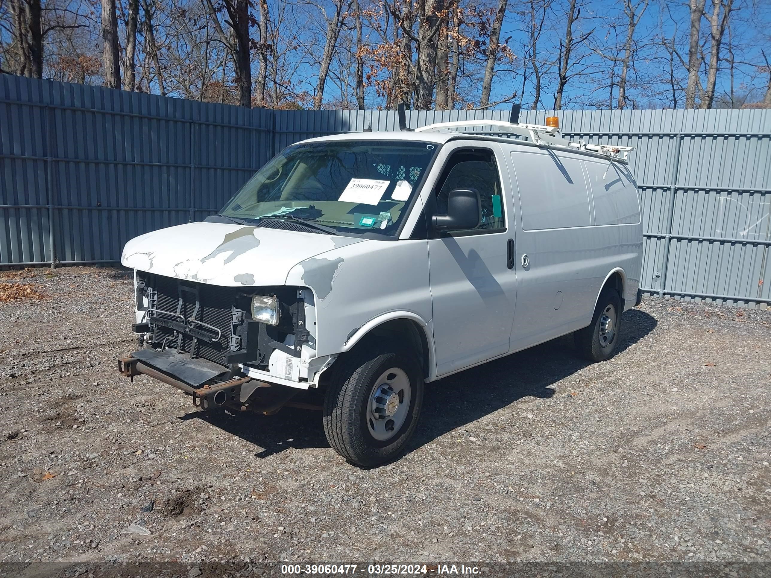 Photo 1 VIN: 1GCWGFCA8B1178443 - CHEVROLET EXPRESS 