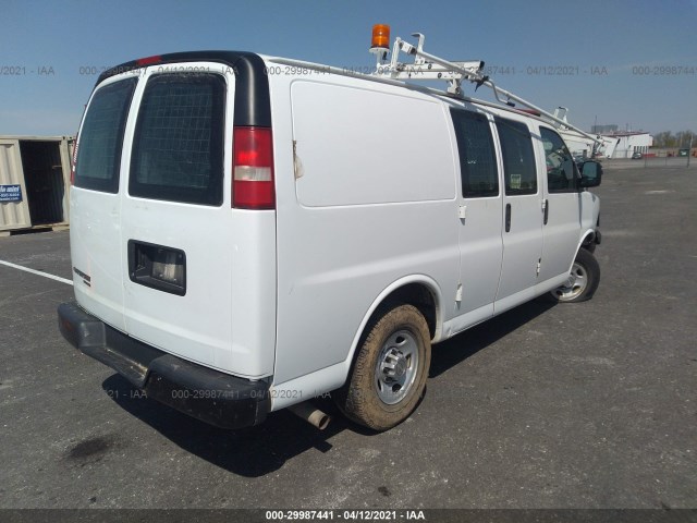 Photo 3 VIN: 1GCWGFCA8C1194997 - CHEVROLET EXPRESS CARGO VAN 