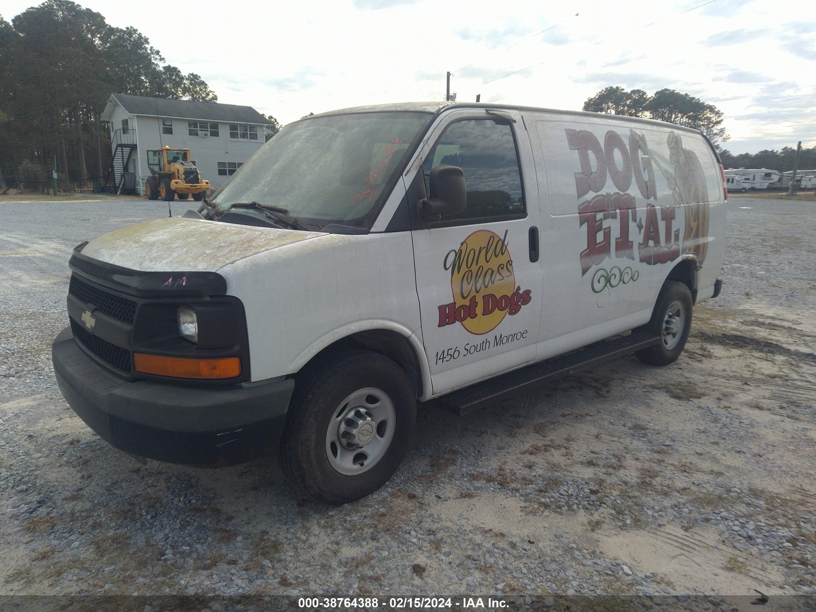 Photo 1 VIN: 1GCWGFCA8D1102529 - CHEVROLET EXPRESS 