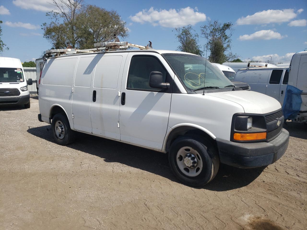 Photo 3 VIN: 1GCWGFCA8D1119394 - CHEVROLET EXPRESS 