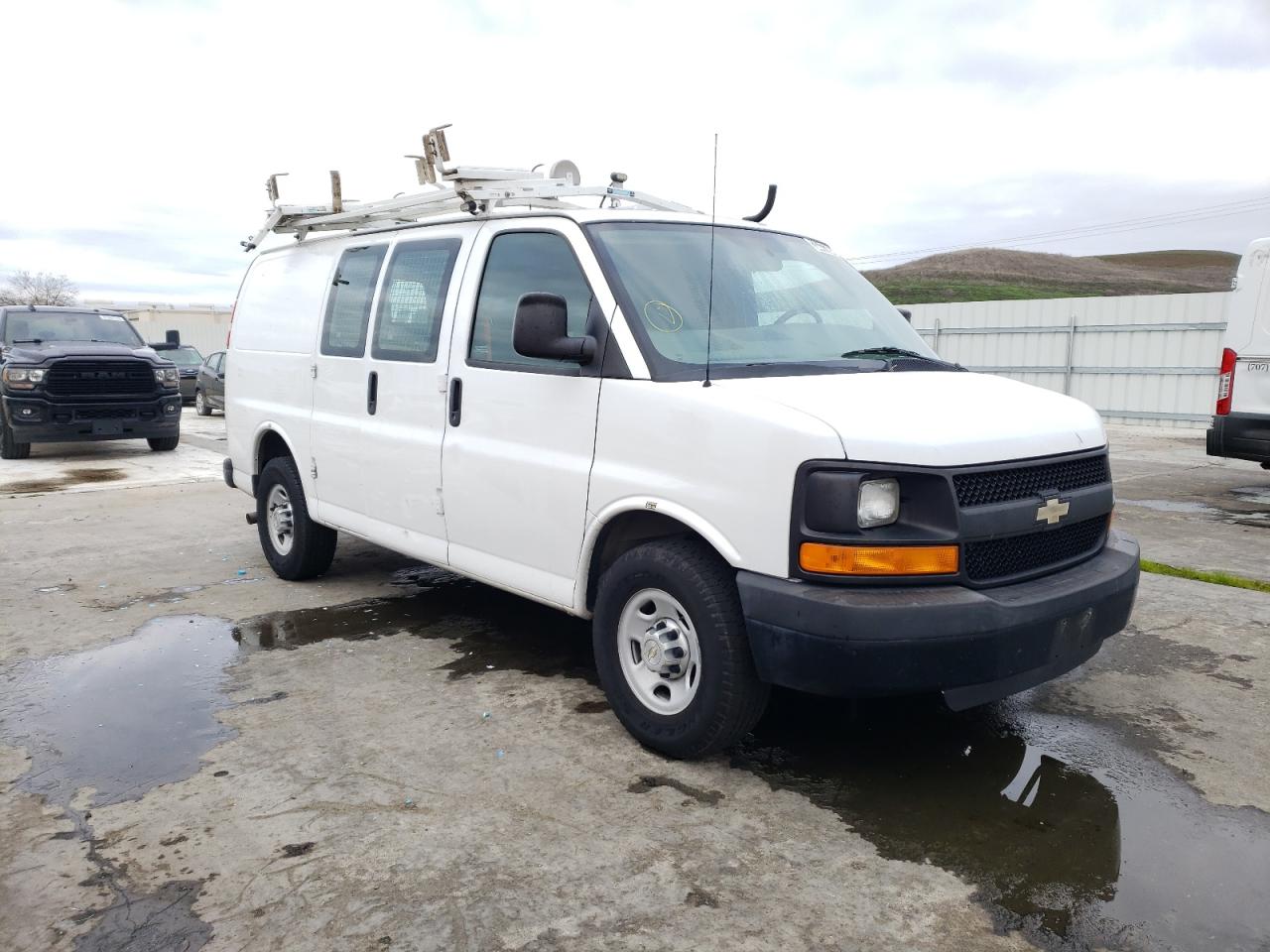 Photo 3 VIN: 1GCWGFCA8D1147485 - CHEVROLET EXPRESS 