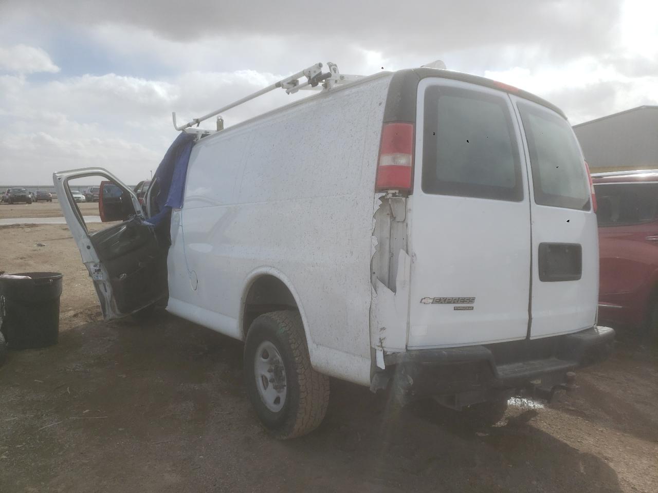 Photo 2 VIN: 1GCWGFCA9D1119906 - CHEVROLET EXPRESS 