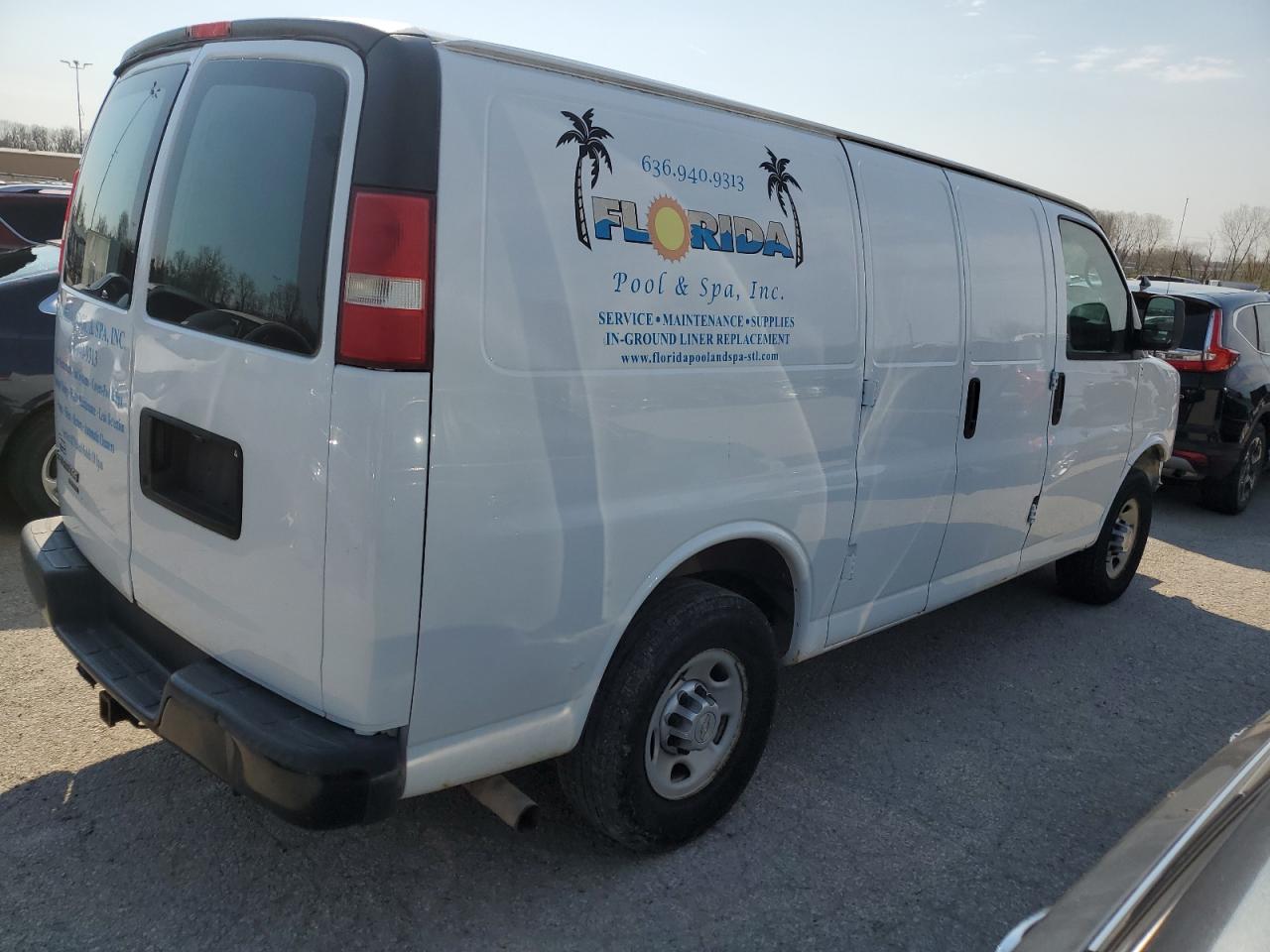 Photo 2 VIN: 1GCWGFCA9D1171908 - CHEVROLET EXPRESS 