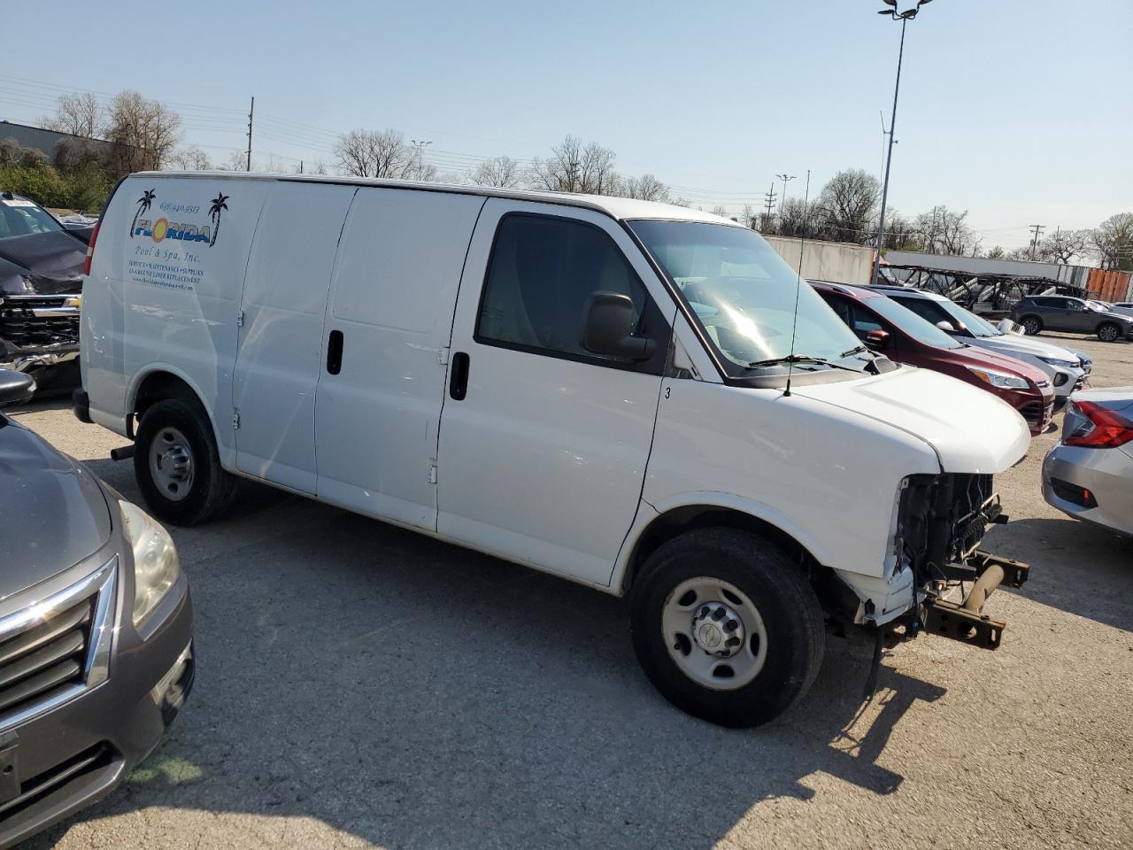 Photo 3 VIN: 1GCWGFCA9D1171908 - CHEVROLET EXPRESS 