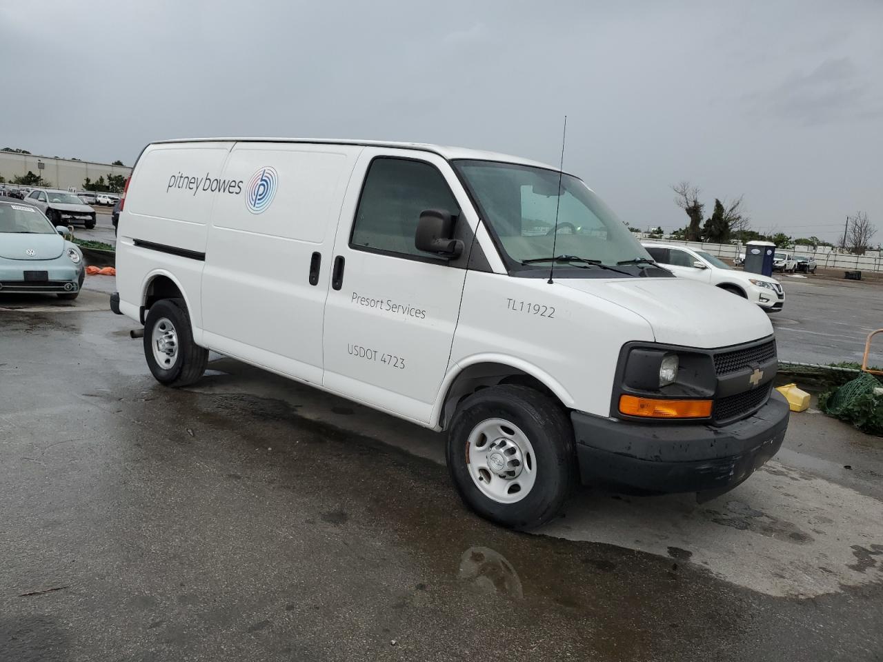 Photo 3 VIN: 1GCWGFCA9E1192212 - CHEVROLET EXPRESS 