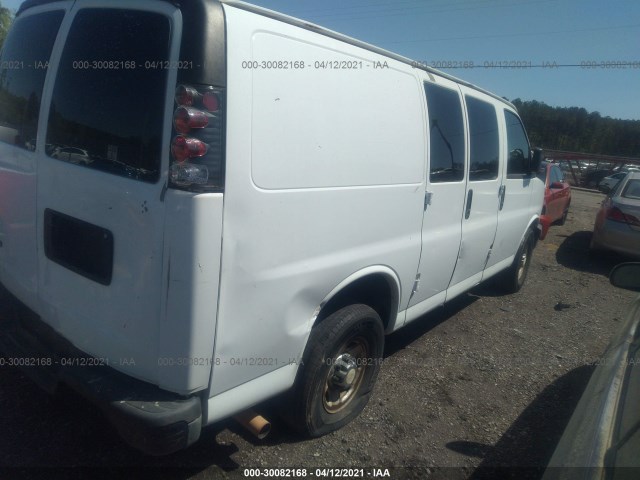 Photo 3 VIN: 1GCWGFCAXB1178833 - CHEVROLET EXPRESS CARGO VAN 