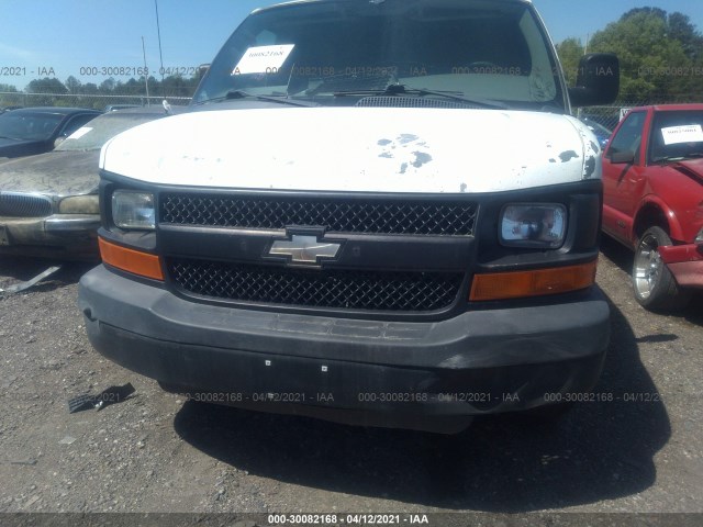 Photo 5 VIN: 1GCWGFCAXB1178833 - CHEVROLET EXPRESS CARGO VAN 