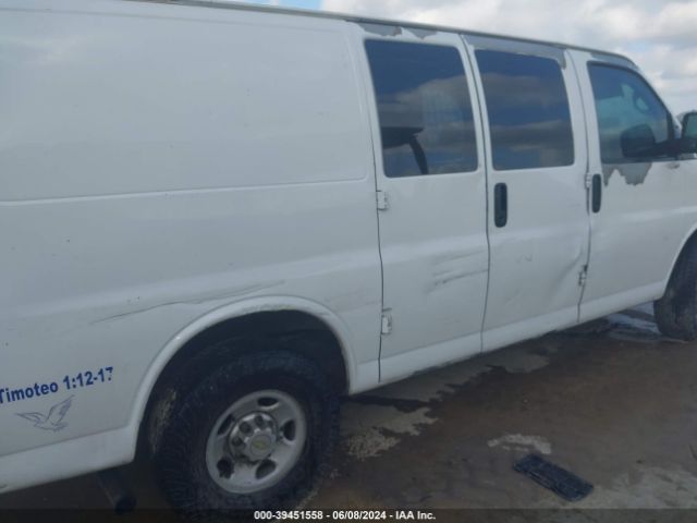 Photo 5 VIN: 1GCWGFCAXB1178878 - CHEVROLET EXPRESS 2500 