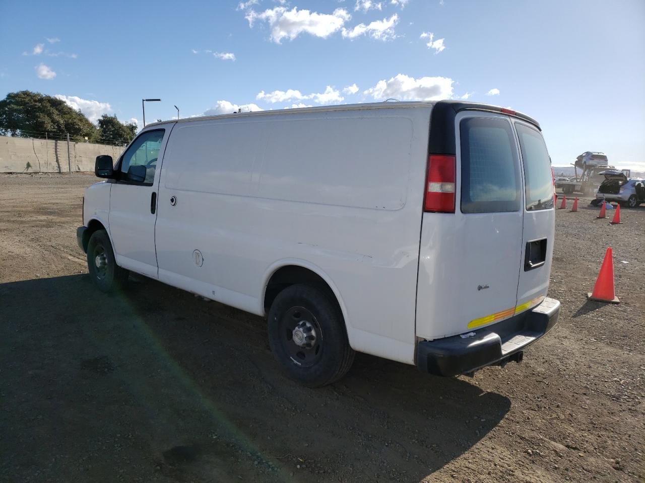 Photo 1 VIN: 1GCWGFCB1D1902694 - CHEVROLET EXPRESS 