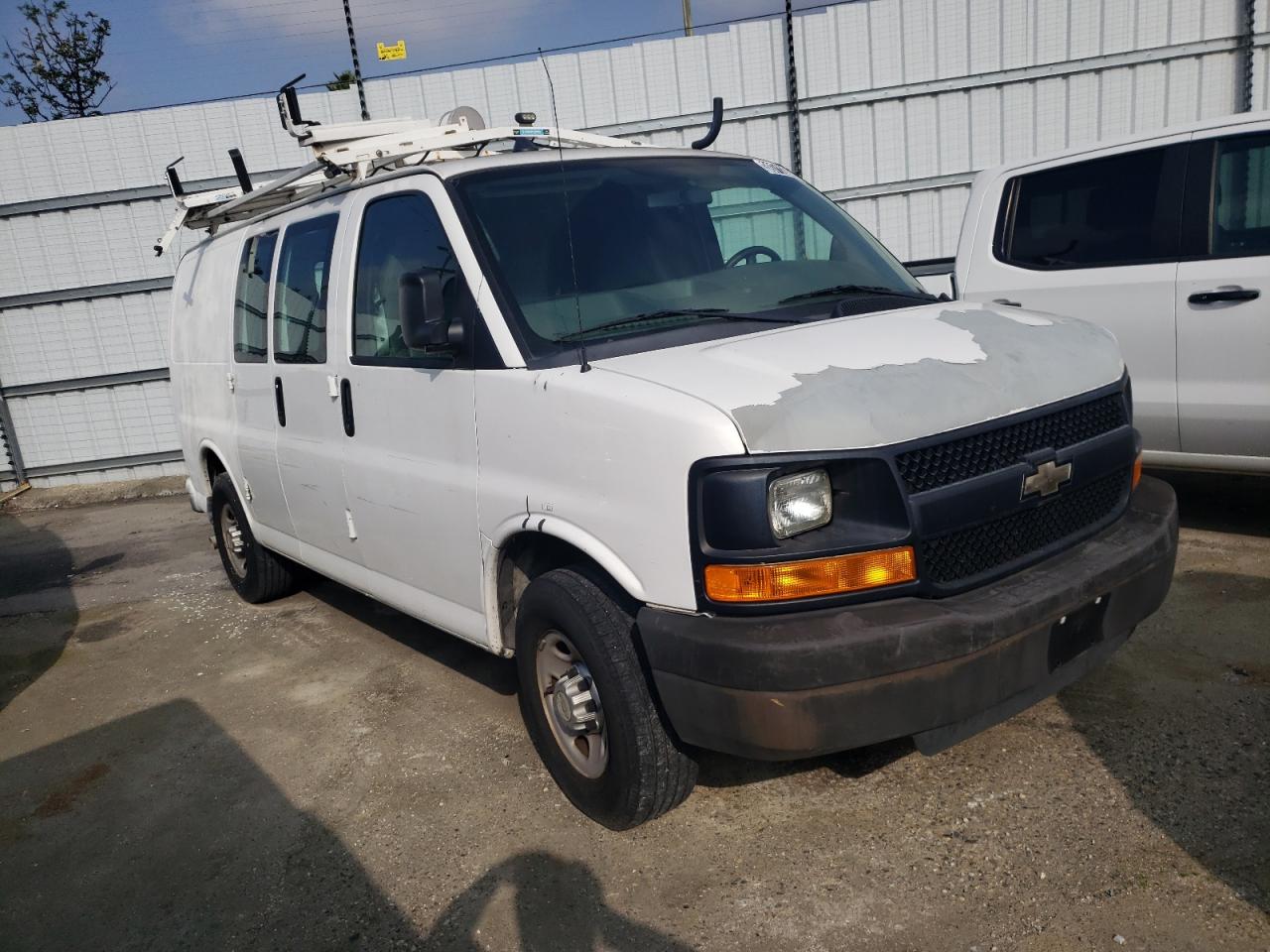 Photo 3 VIN: 1GCWGFCB5C1122406 - CHEVROLET EXPRESS 