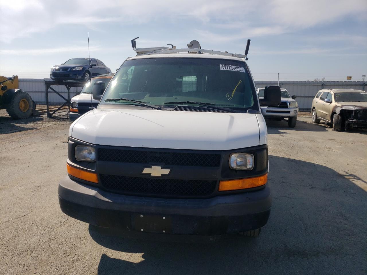 Photo 4 VIN: 1GCWGFCB5D1902441 - CHEVROLET EXPRESS 