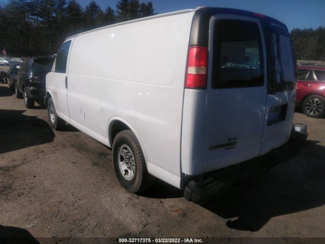 Photo 2 VIN: 1GCWGFCB8C1189274 - CHEVROLET EXPRESS CARGO VAN 