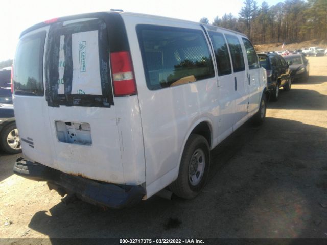 Photo 3 VIN: 1GCWGFCB8C1189274 - CHEVROLET EXPRESS CARGO VAN 