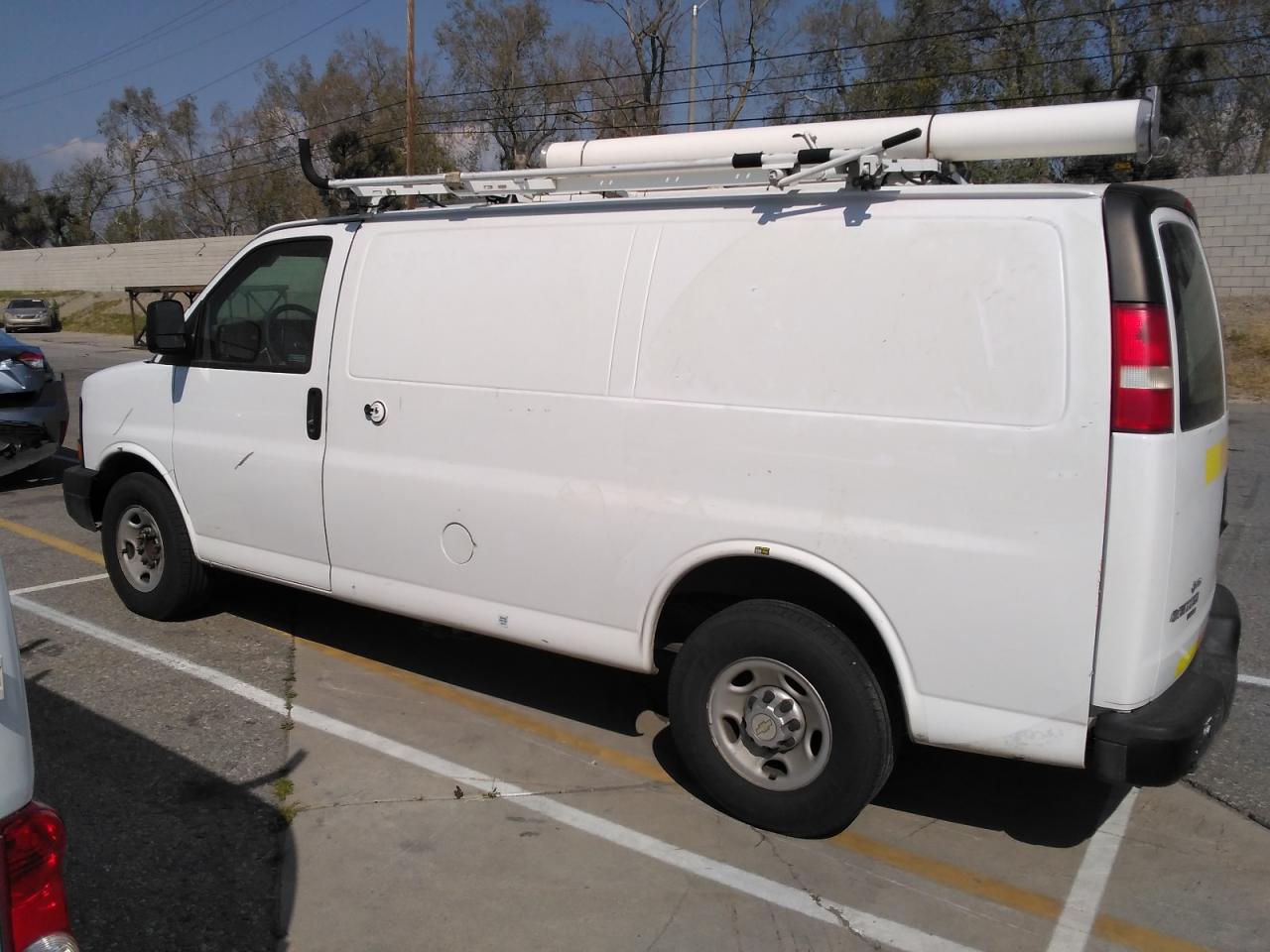 Photo 1 VIN: 1GCWGFCB8D1902269 - CHEVROLET EXPRESS 