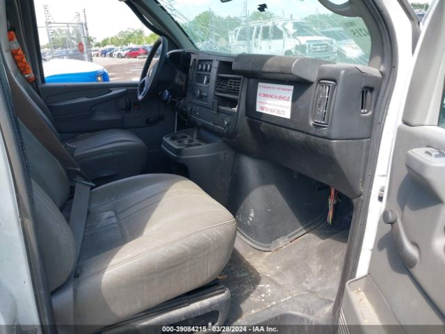 Photo 4 VIN: 1GCWGFCF0F1103785 - CHEVROLET EXPRESS 2500 