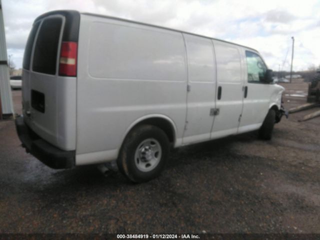 Photo 3 VIN: 1GCWGFCF0F1171200 - CHEVROLET EXPRESS 2500 