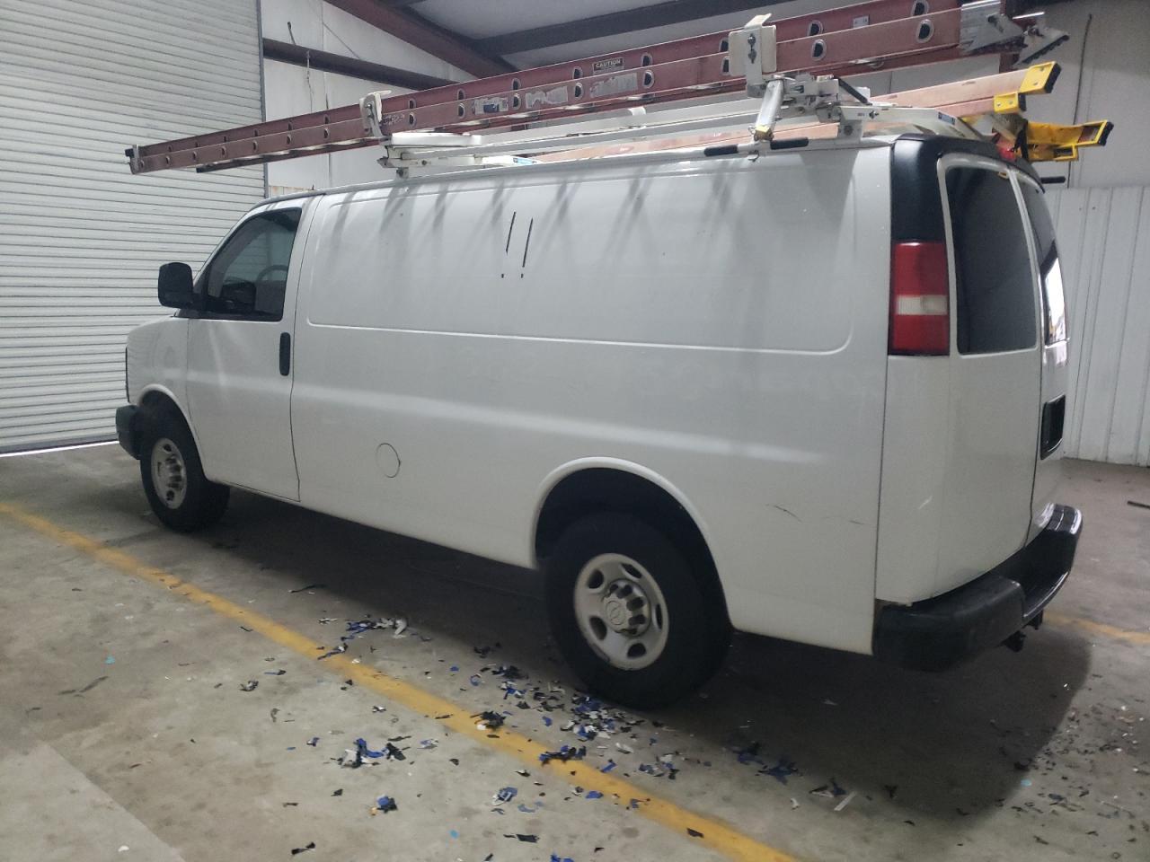 Photo 1 VIN: 1GCWGFCF2F1279267 - CHEVROLET EXPRESS 