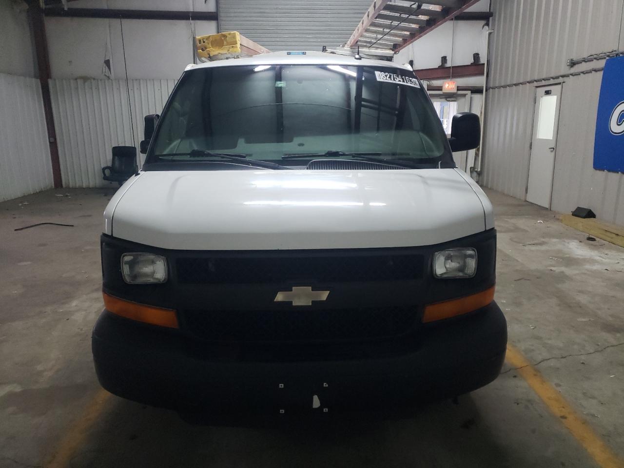 Photo 4 VIN: 1GCWGFCF2F1279267 - CHEVROLET EXPRESS 