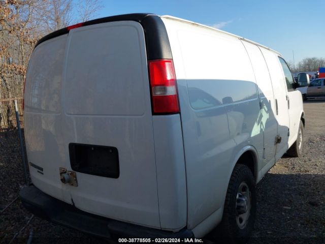 Photo 3 VIN: 1GCWGFCF3F1269797 - CHEVROLET EXPRESS 2500 