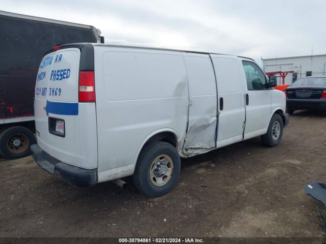 Photo 3 VIN: 1GCWGFCF4F1102297 - CHEVROLET EXPRESS 2500 