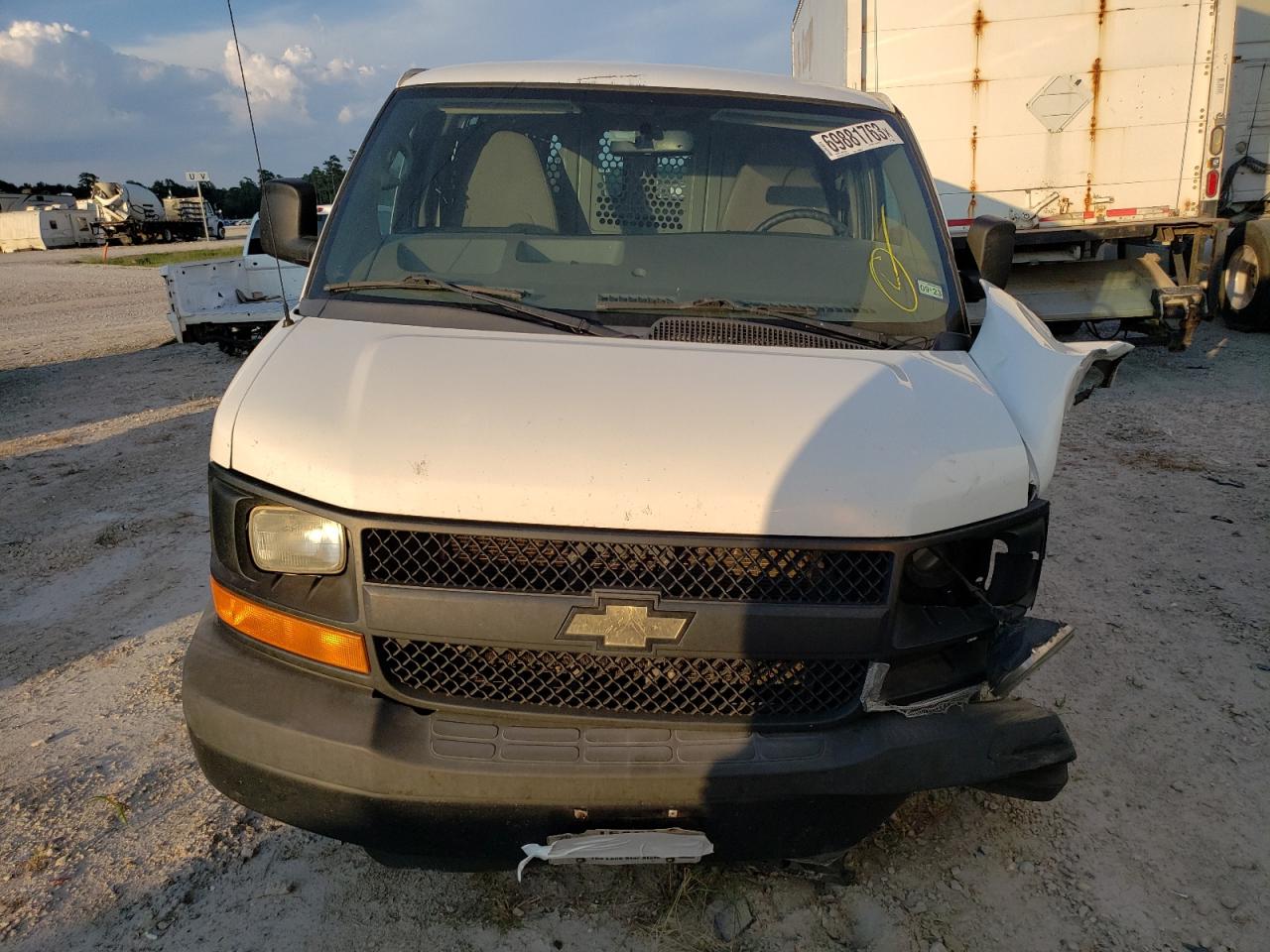 Photo 4 VIN: 1GCWGFCF4F1276368 - CHEVROLET EXPRESS 