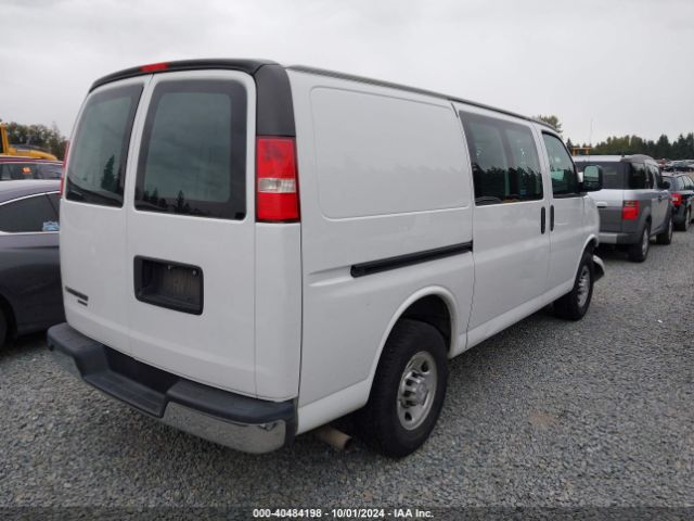 Photo 3 VIN: 1GCWGFCF4F1287189 - CHEVROLET EXPRESS 