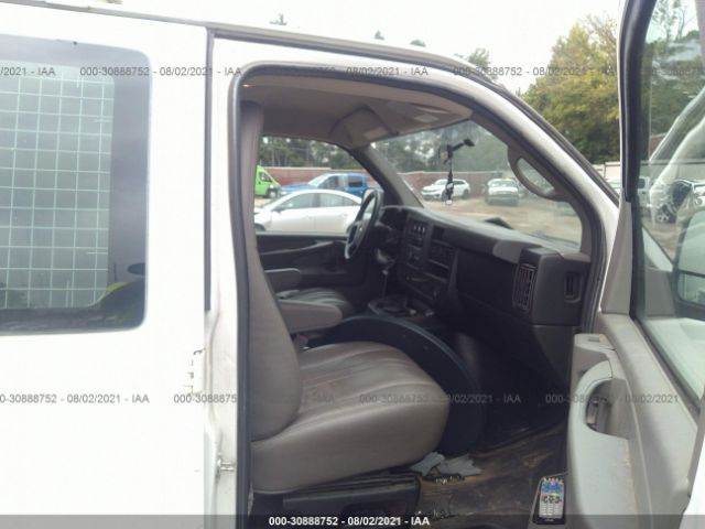 Photo 4 VIN: 1GCWGFCF5F1216566 - CHEVROLET EXPRESS CARGO VAN 